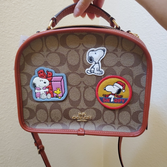 Coach  X Peanuts Lunch Pail In Signature Canvas With Snoopy And Patches - Picture 14 of 15